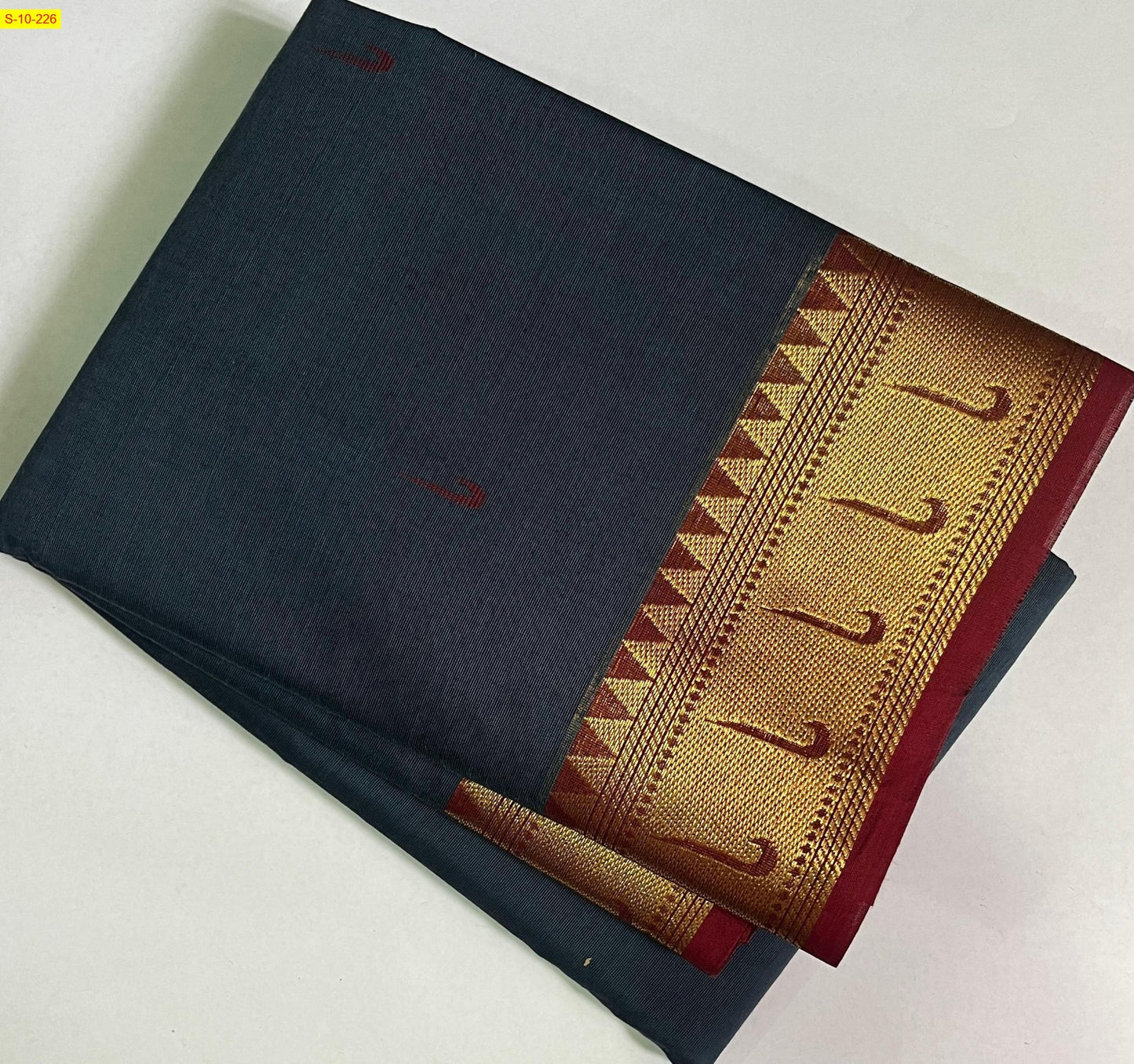 Handloom Pure Cotton Saree With Running Blouse