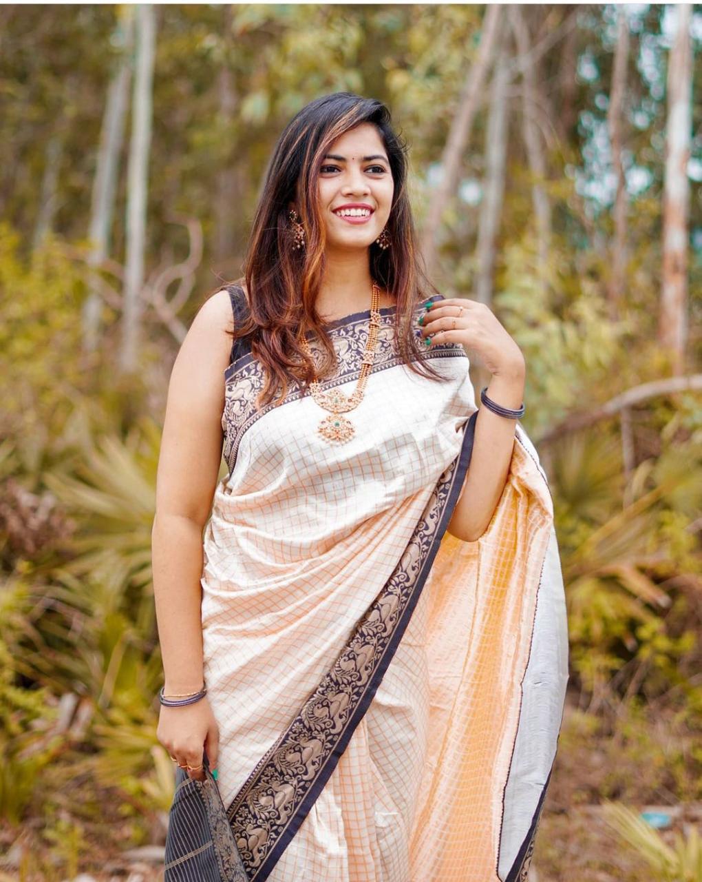 BEAUTIFUL RICH PALLU WITH JACQUARD WORK SAREE.