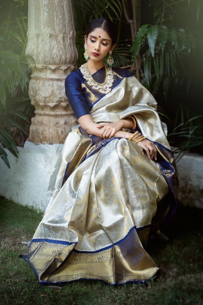 BEAUTIFUL RICH PALLU WITH JACQUARD WORK ON ALL OVER THE SAREE.