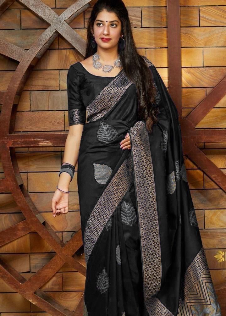 BEAUTIFUL RICH PALLU WITH JACQUARD WORK ON ALL OVER THE SAREE.